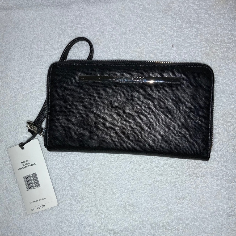 Gorgeous Steve Madden wallet